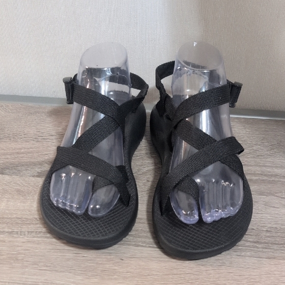 Chaco Black Adventure Sandals with Adjustable Straps - Picture 1 of 8